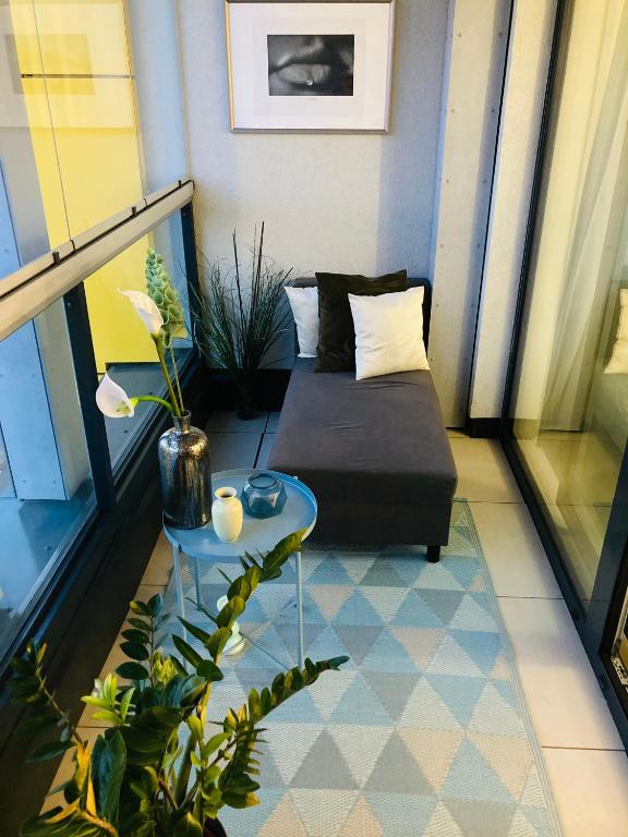 Apartement Blanc Harfa design room 4